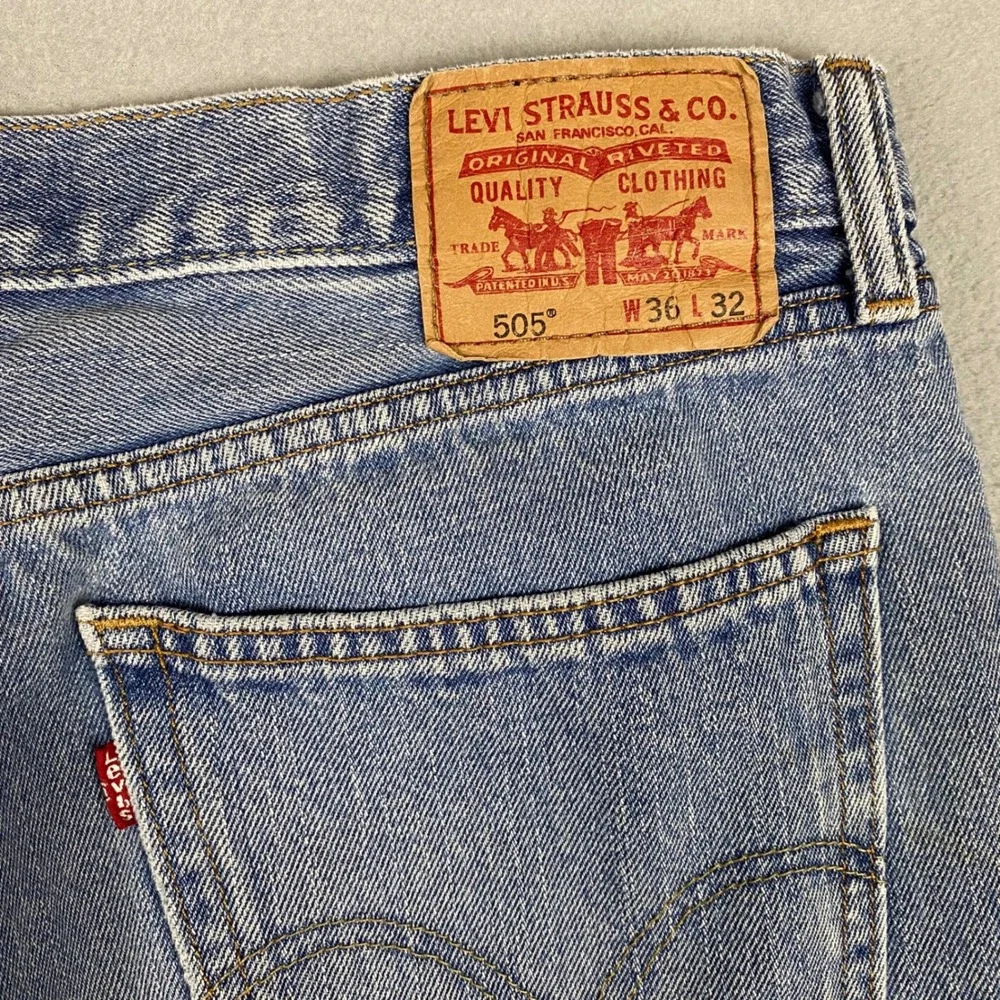 Levi's 505 Straight Fit Medium Wash Denim Jeans Mens 36 Blue‎
